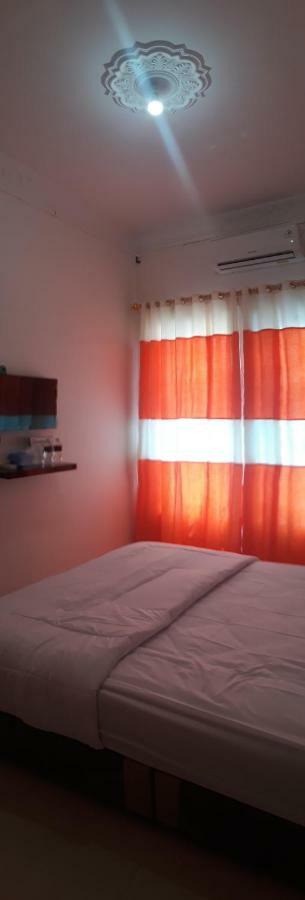 Cipta Guest House Batam 1 Buitenkant foto