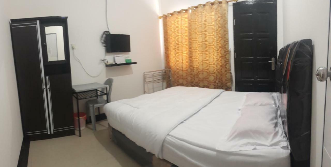 Cipta Guest House Batam 1 Buitenkant foto